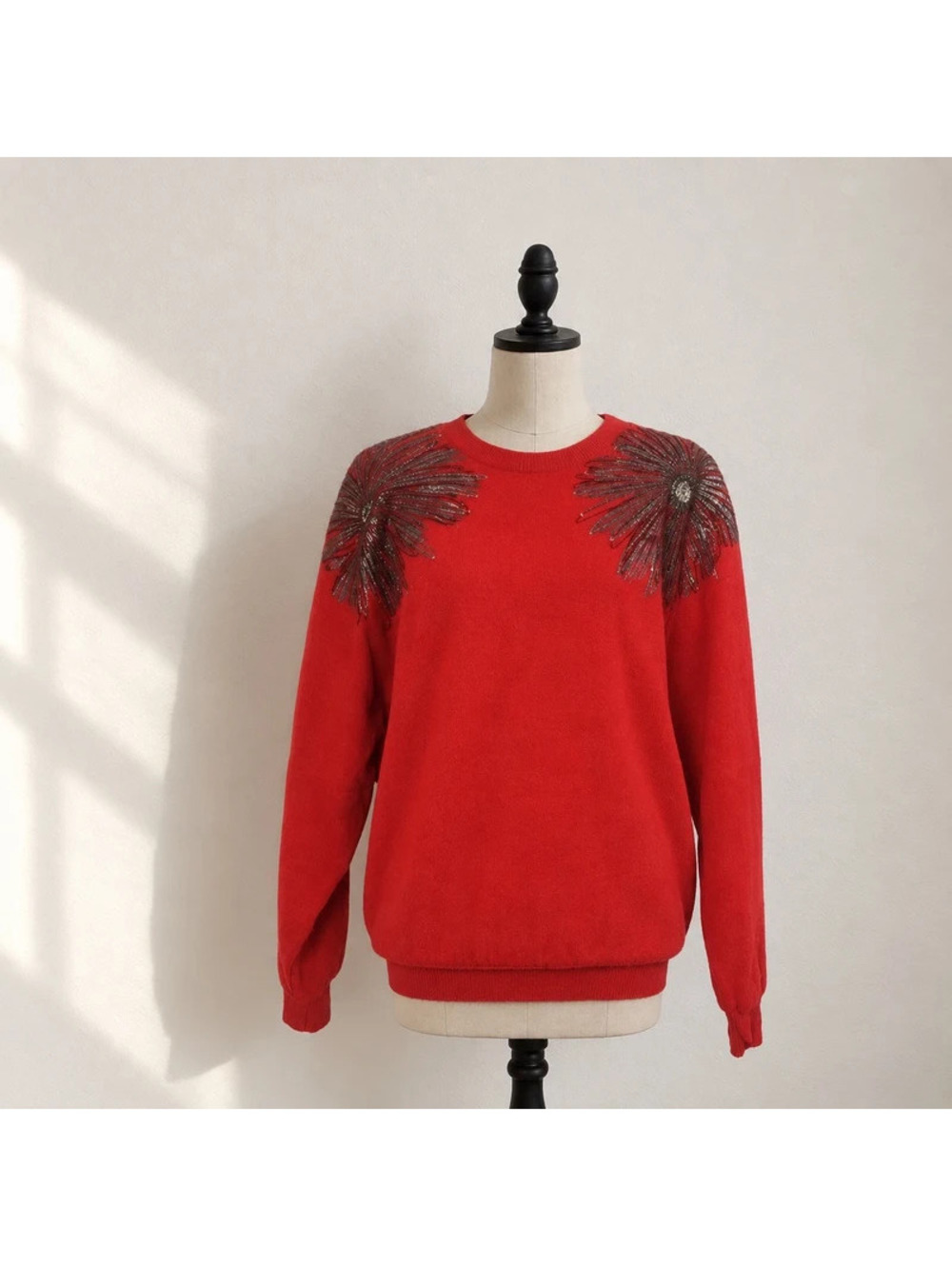 Vintage Suzy Phillips Red Embellished Floral Sweatshirt Large
